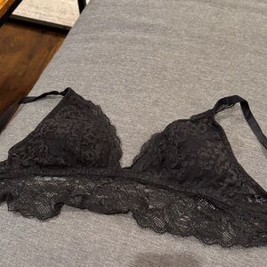 H&M Women’s Black Lace Bra, Size 10